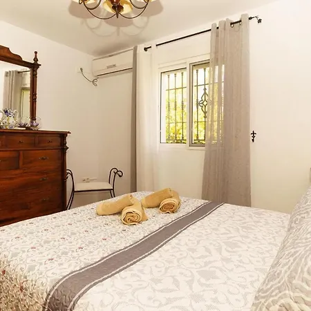 Country house Triana *